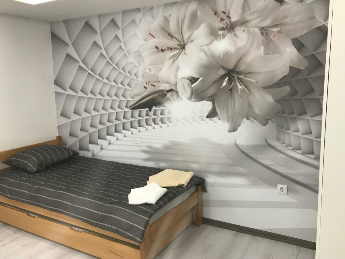 Apartman Lilium SJJ Exterior photo